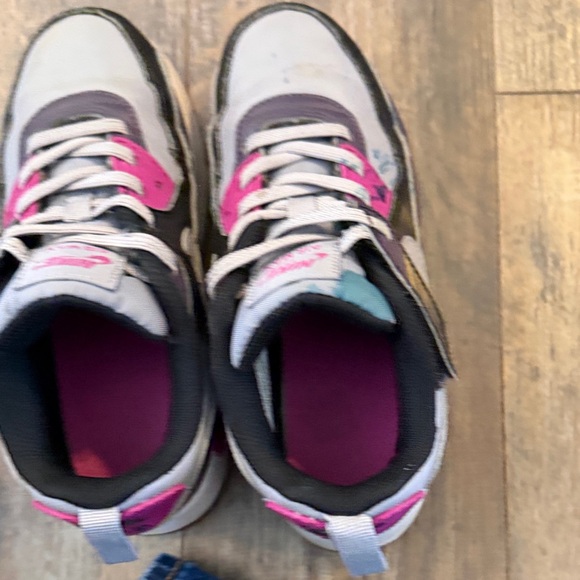 Nike Air Max Sneakers - Pink, Purple, and Black - Picture 6 of 8